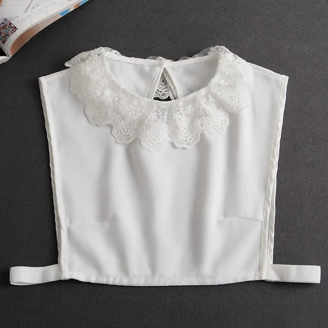 Women's Vintage Lace Front Tie Detachable Collar