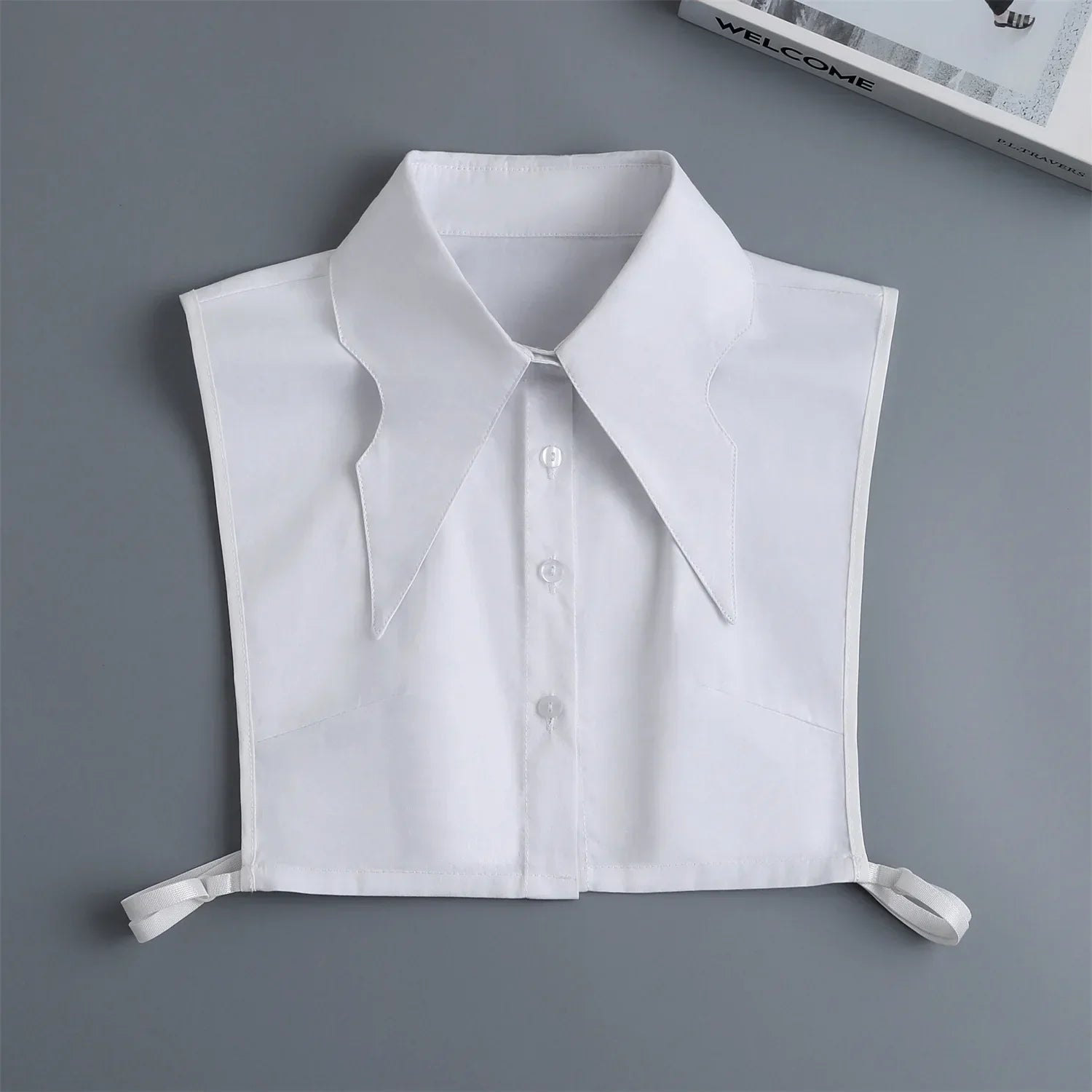 Women's Vintage Lace Front Tie Detachable Collar